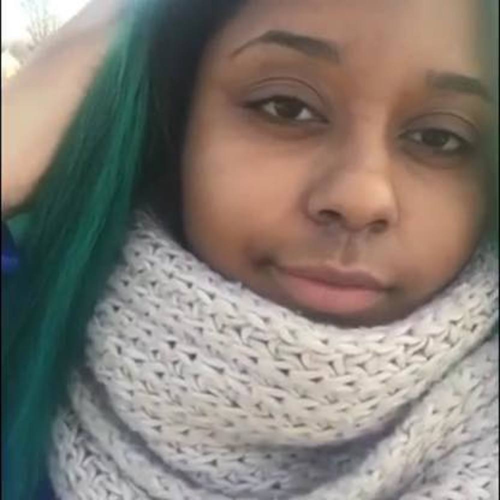 Meet your Posher, Denise